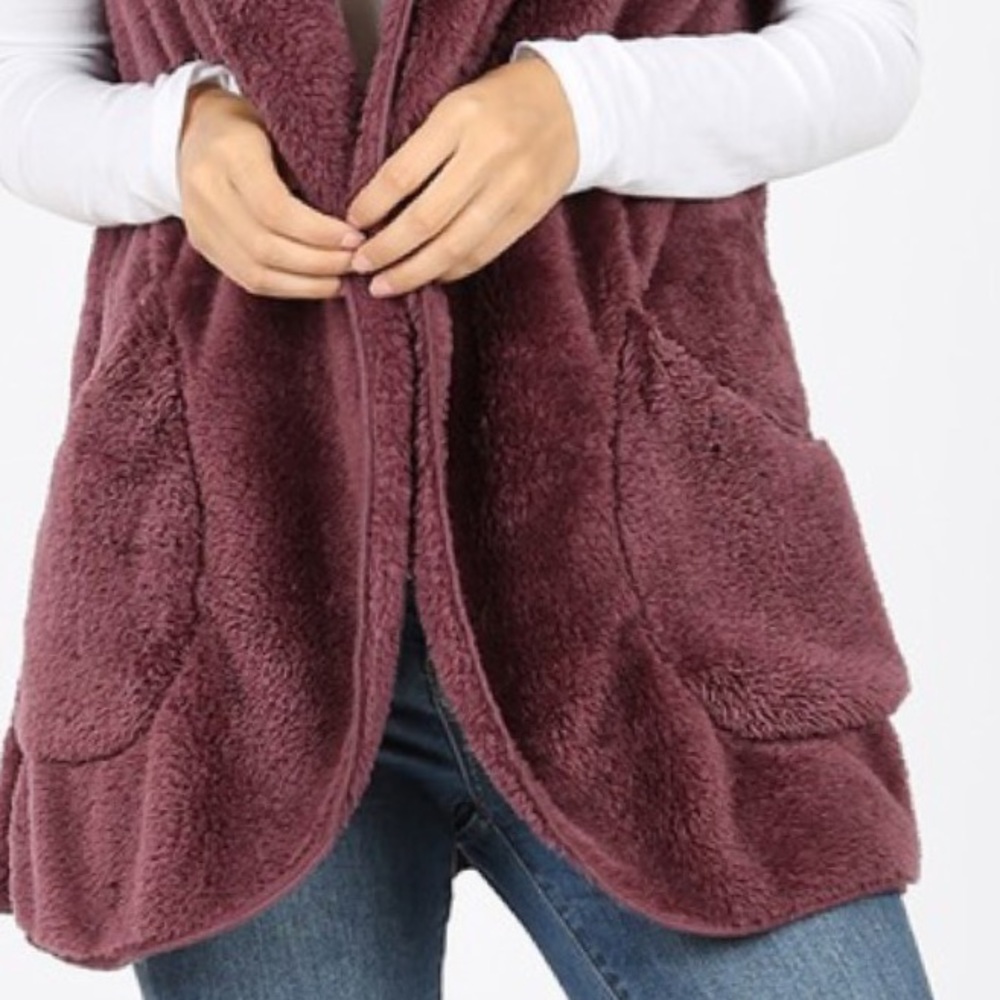 2 left❤️2 for $40❤️ faux fur vest - Picture 2 of 4